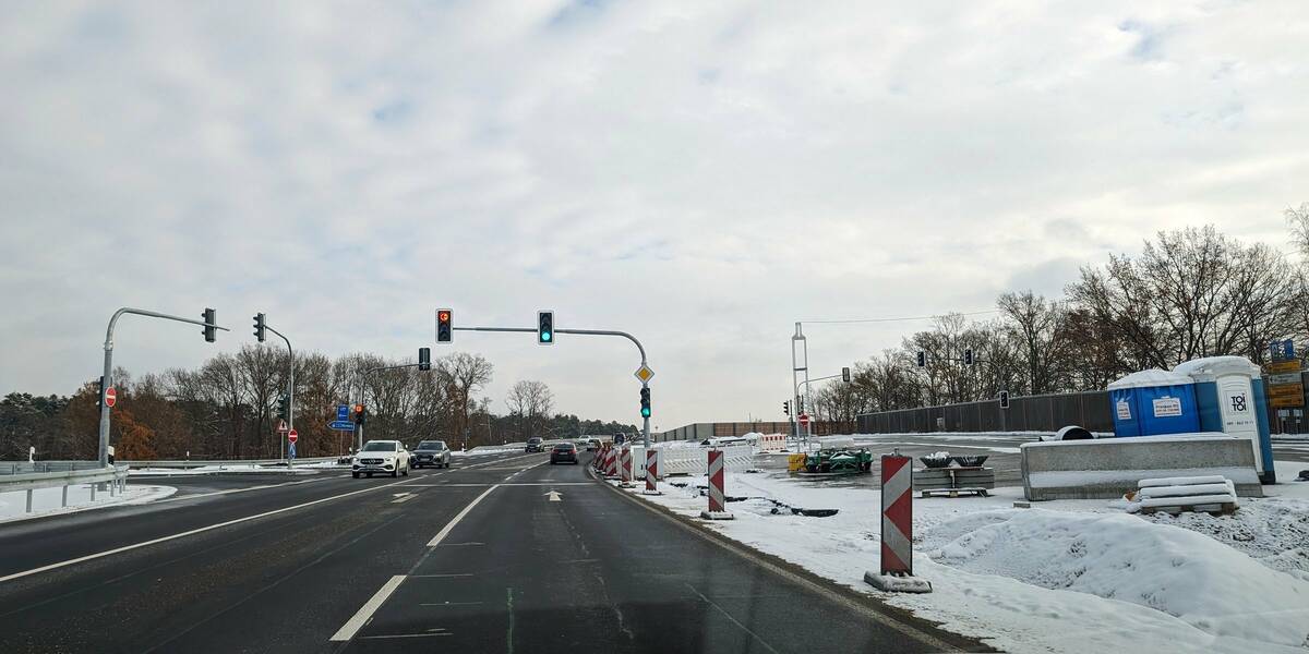 Fahrbahnverlegung An Der A3 Autobahn-Auffahrt Erlangen-West In Heßdorf ...